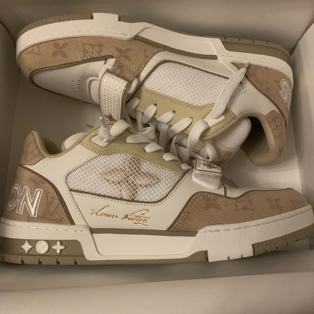 Louis Vuitton Trainer Beige white size 8.5 men